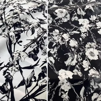 Европа и Америка мода черно и бяло цвете отпечатани кепър полиестерна тъкан за жени рокля блуза ръчно изработени DIY кърпа шият